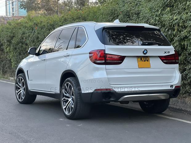 BMW X5 xDrive35d AWD (3.0L 6cyl 8A) 2016 White