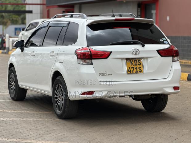 Toyota Corolla Fielder 2019 White