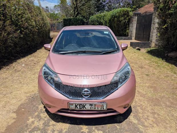 Nissan Note 2015 Pink