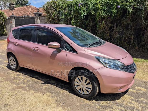 Nissan Note 2015 Pink