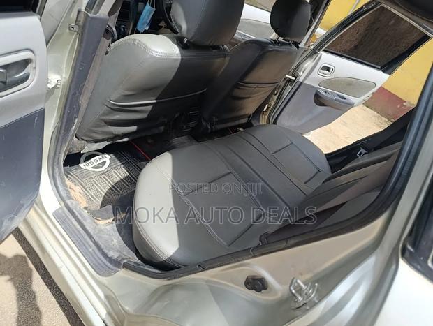 Nissan Wingroad 2003 Silver