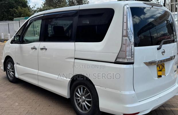 Nissan Serena 2016 White