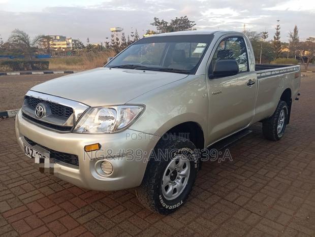 Toyota Hilux 2007 Beige
