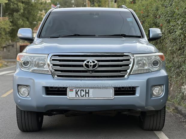 Toyota Land Cruiser 4.5 V8 VXR 2012 Blue