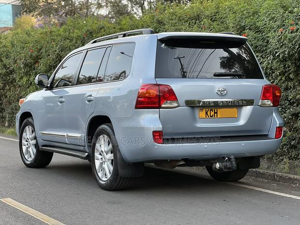 Toyota Land Cruiser 4.5 V8 VXR 2012 Blue