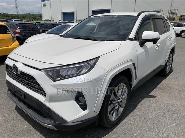Toyota RAV4 2019 White