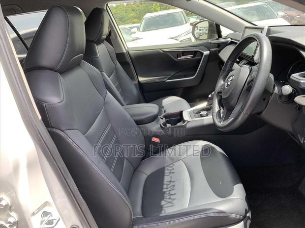 Toyota RAV4 2019 White