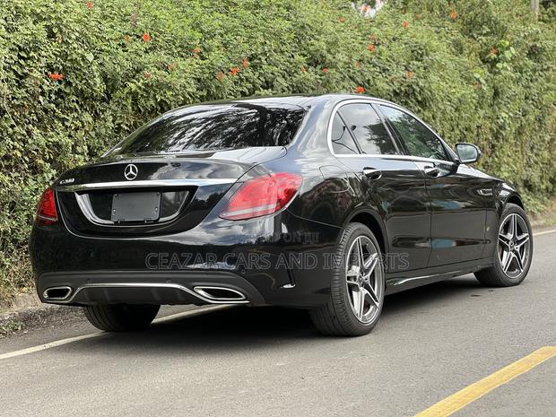 Mercedes-Benz C200 2019 Black
