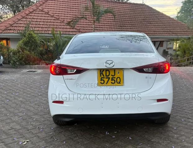 Mazda Axela 2015 White