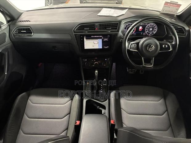 Volkswagen Tiguan 2019 Silver