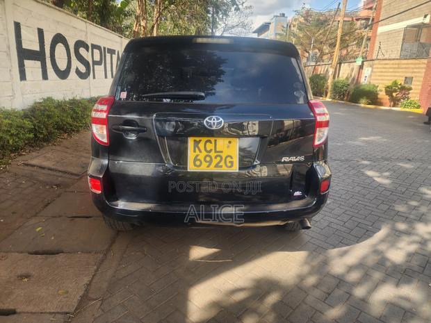 Toyota RAV4 2010 Black