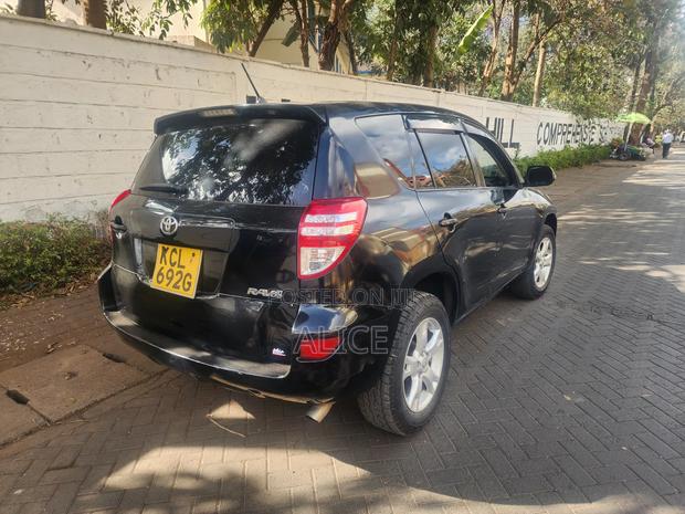 Toyota RAV4 2010 Black