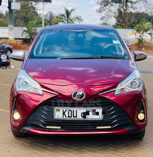 Toyota Vitz 2018 Maroon