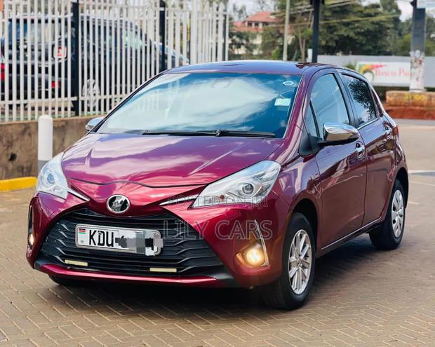Toyota Vitz 2018 Maroon