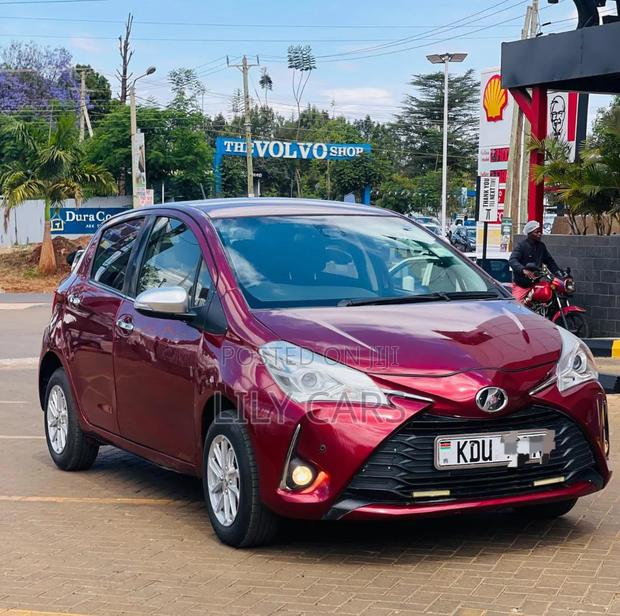 Toyota Vitz 2018 Maroon