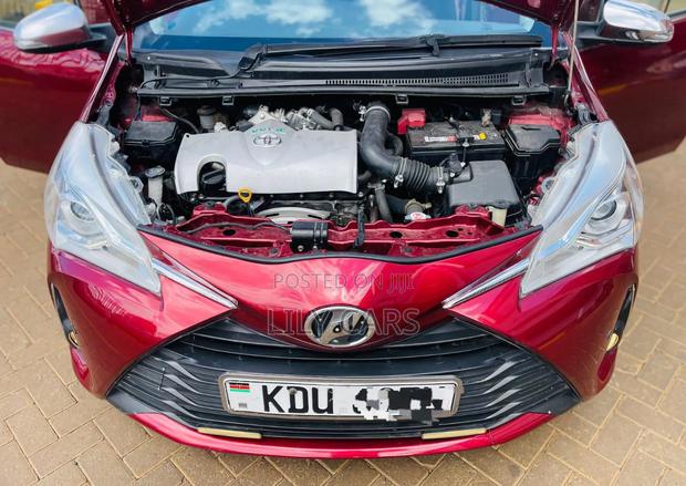 Toyota Vitz 2018 Maroon