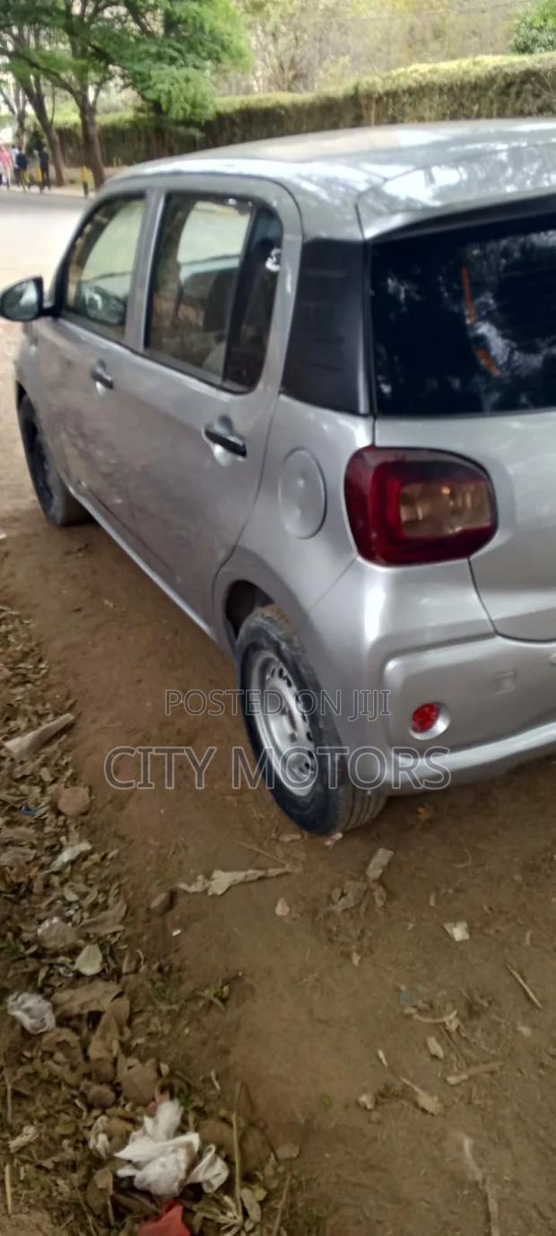 Toyota Passo 1.0 FWD 2018 Silver