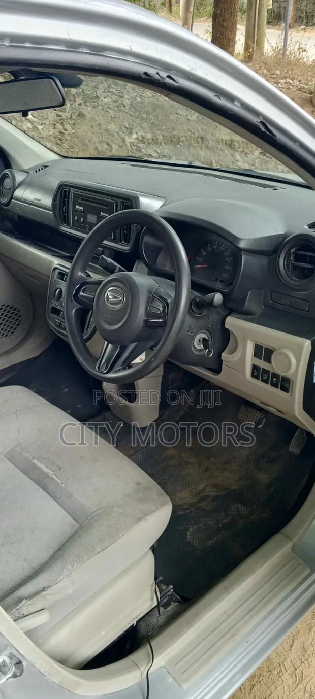 Toyota Passo 1.0 FWD 2018 Silver
