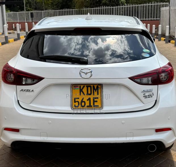 Mazda Axela 2017 White