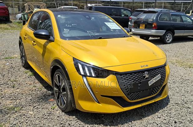 Peugeot 208 2020 Yellow