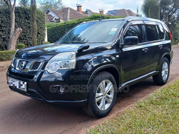 Nissan X-Trail 2012 Black