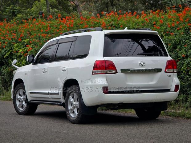 Toyota Land Cruiser 4.6 V8 AX G Selection 2009 Pearl