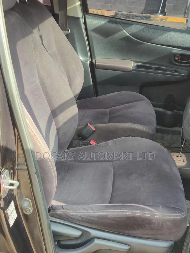 Toyota Vitz 1.3 FWD 5dr 2013 Purple