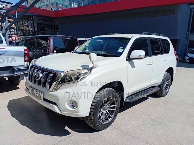 Toyota Land Cruiser Prado 2015 Silver