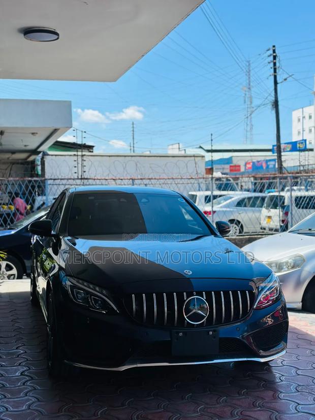 Mercedes-Benz C200 2018 Black