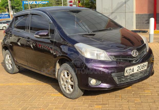 Toyota Vitz 1.3 FWD 5dr 2013 Purple