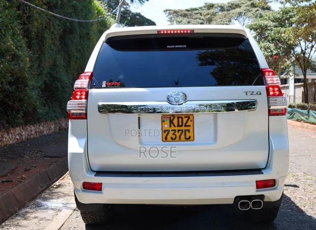 Toyota Land Cruiser Prado 2015 White