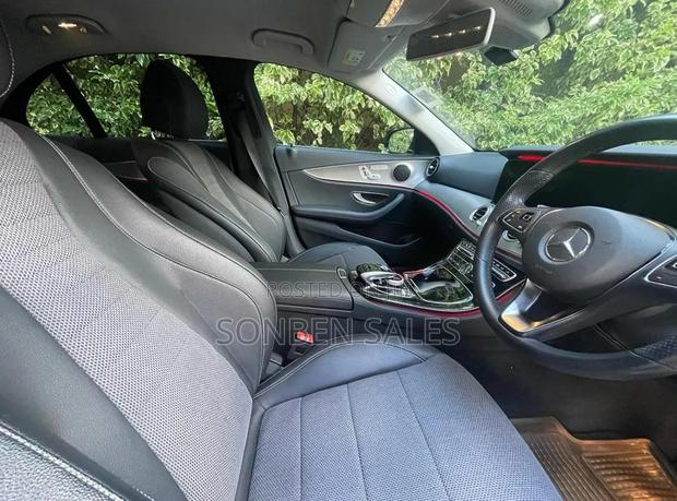 Mercedes-Benz E200 2017 Silver