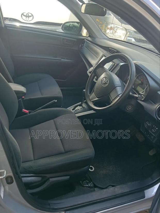 Toyota Corolla Fielder 2019 Silver