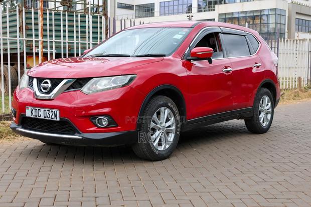 Nissan X-Trail 2013 Red