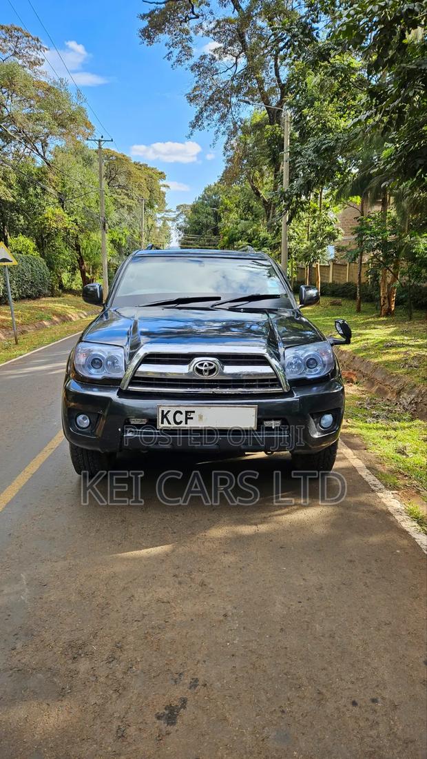 Toyota Hilux Surf 2.7 SSR 2002 Black