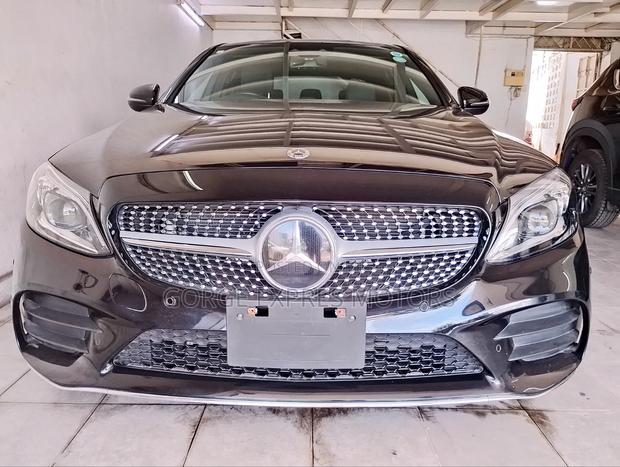 Mercedes-Benz C200 2020 Matt Black