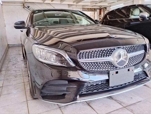 Mercedes-Benz C200 2020 Matt Black