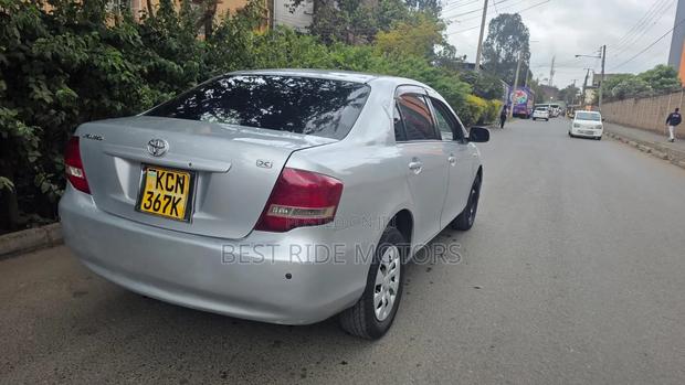 Toyota Axio 1.5 X 2WD 2011 Silver