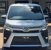 Toyota Voxy ZS 2WD 8-Seater 2019 White for sale