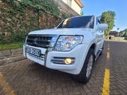 Mitsubishi Pajero 3.2 Di-Dc GLS 2011 White for sale