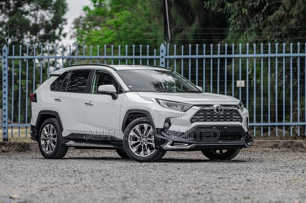 Toyota RAV4 2019 Pearl