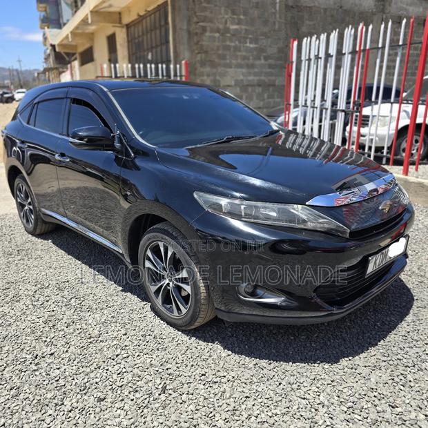 Toyota Harrier 2.0 2015 Black
