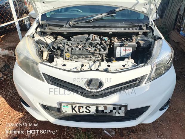 Toyota Vitz 2012 White