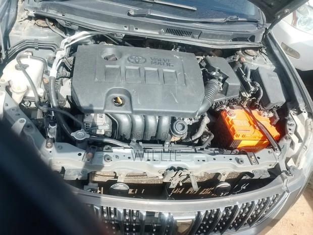 Toyota Premio 2013 Gold