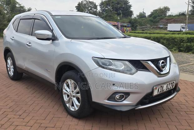 Nissan X-Trail 2016 Silver