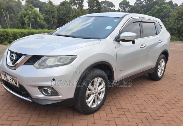 Nissan X-Trail 2016 Silver