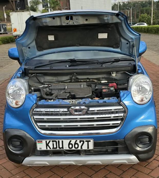 Daihatsu Cast 2018 Blue