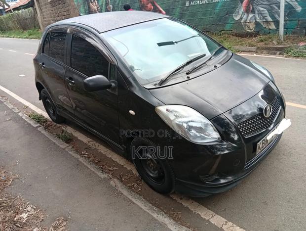 Toyota Vitz 2009 Black