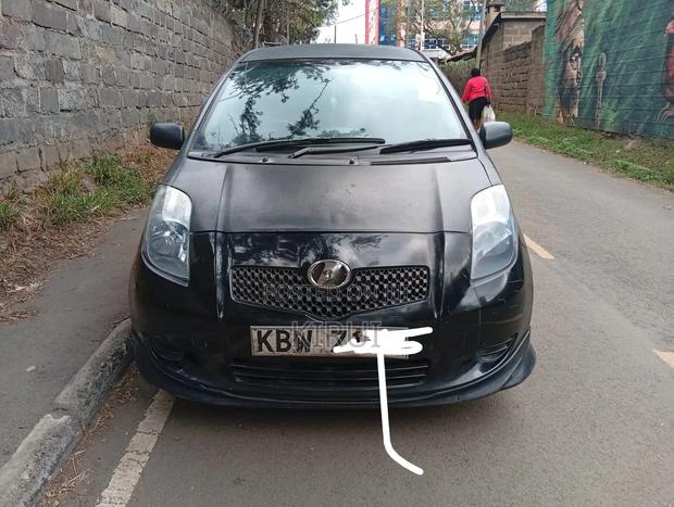 Toyota Vitz 2009 Black