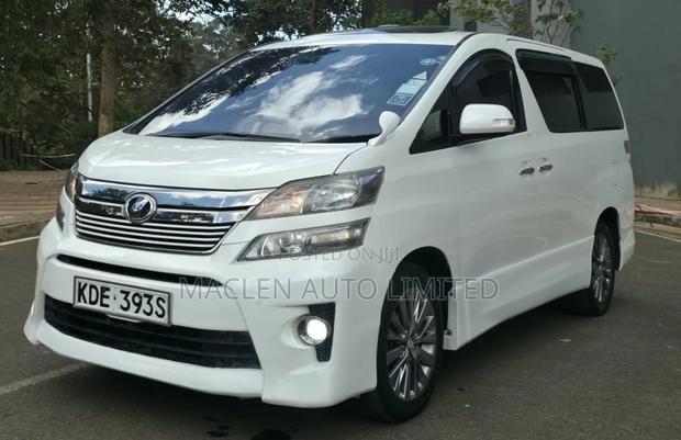 Toyota Vellfire 2014 White